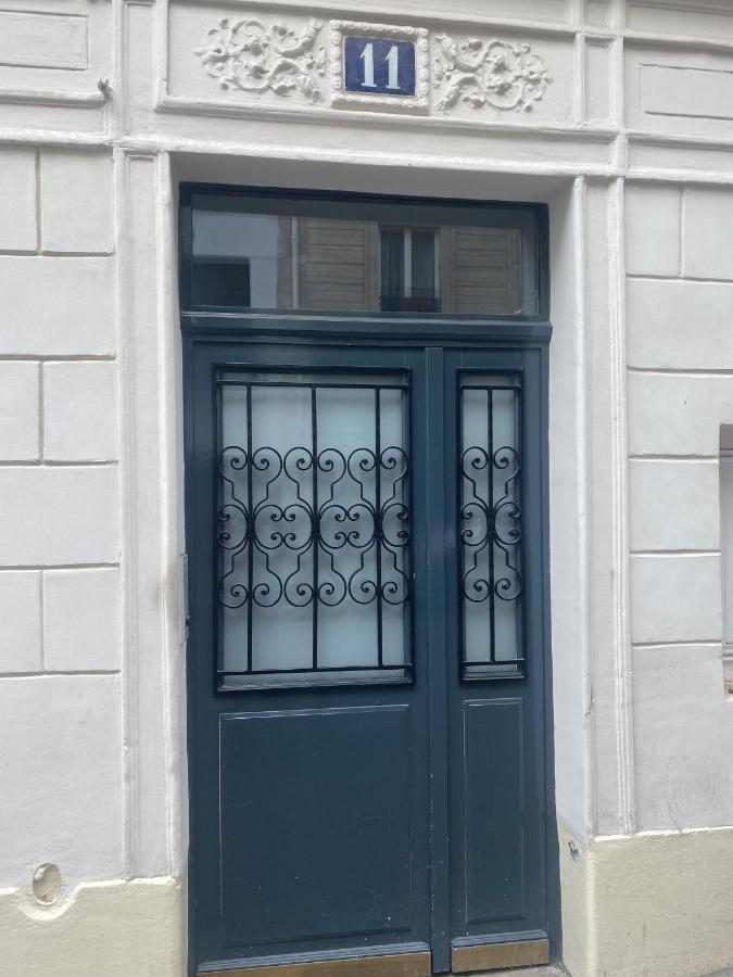 Sacre Coup De Coeur - Studio Paris Exterior photo